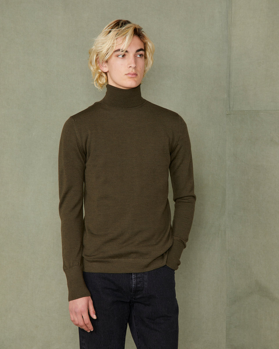 Turtleneck sweater - Image 3
