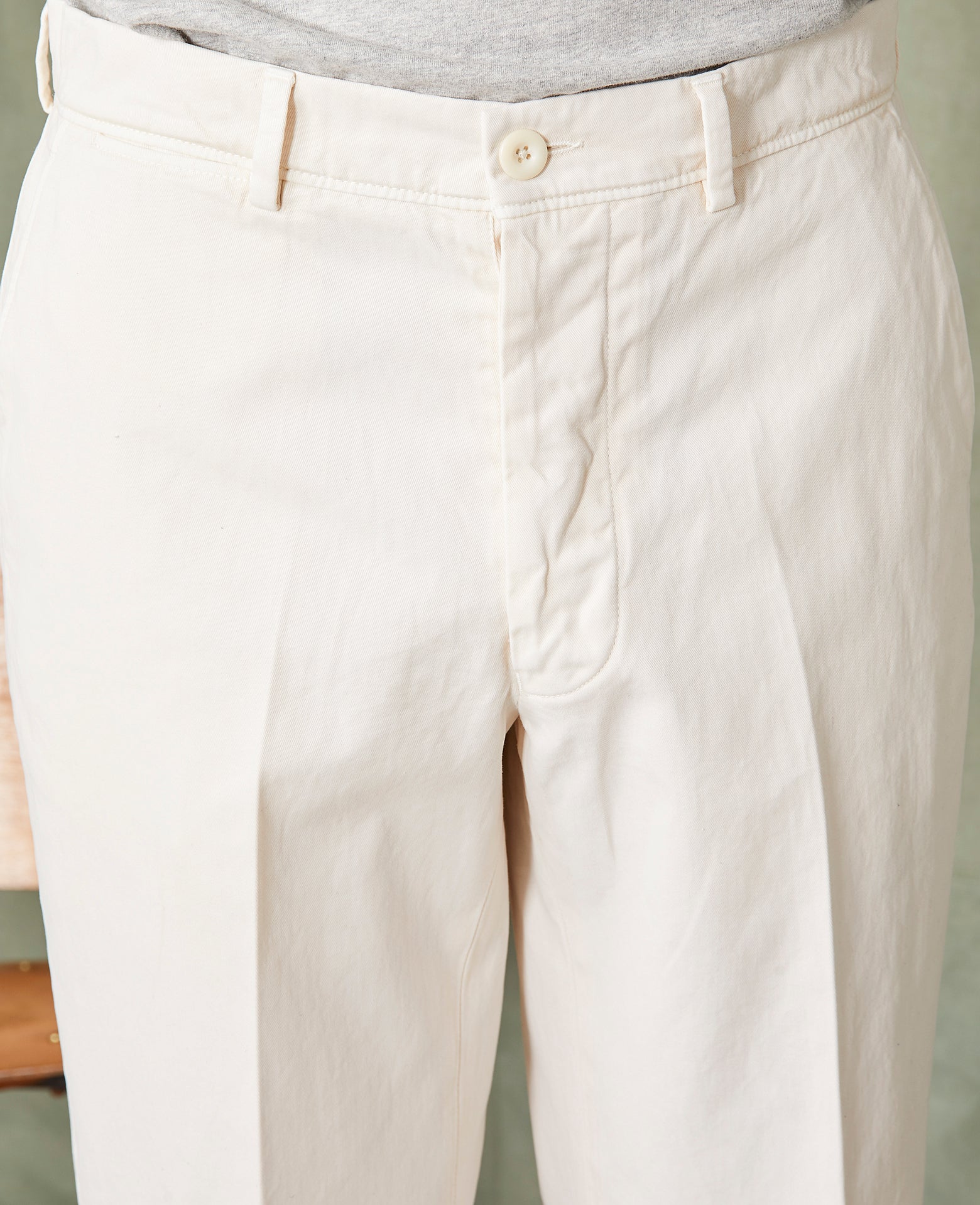 Plain front chino OFF WHITE - Image 4